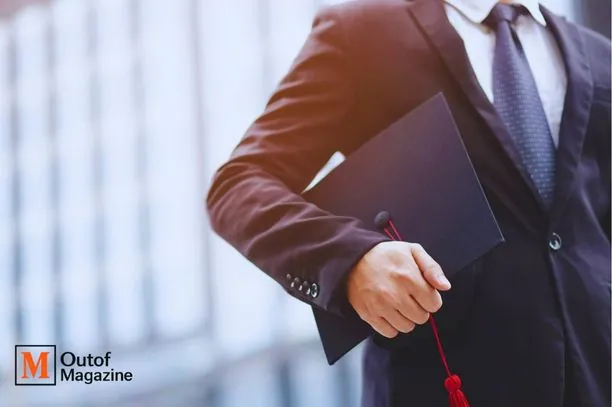 How a PG Diploma Helps Professionals Develop Job Ready Skills for Modern Industries